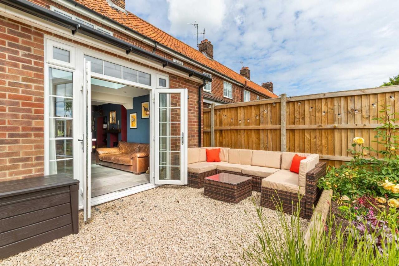 Host & Stay - Church Lane Cottage Filby Exterior photo