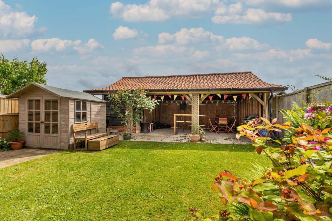 Host & Stay - Church Lane Cottage Filby Exterior photo